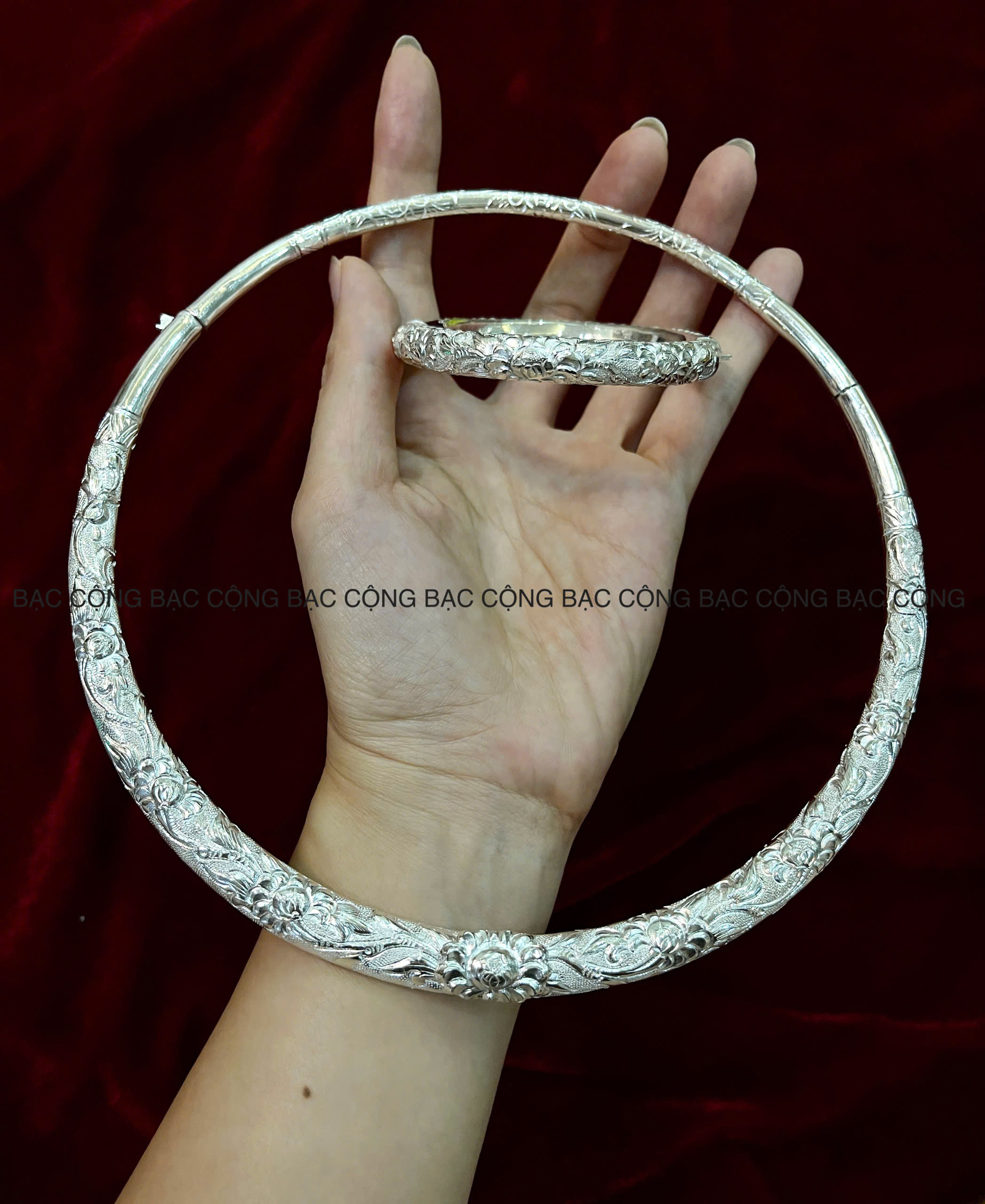 KC49 Kiềng cổ bạc ta ovan chạm cúc dẹt 15- 143c