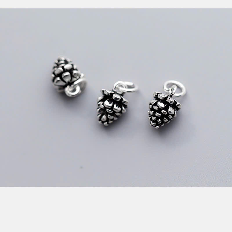 charm bạc quả thông rừng