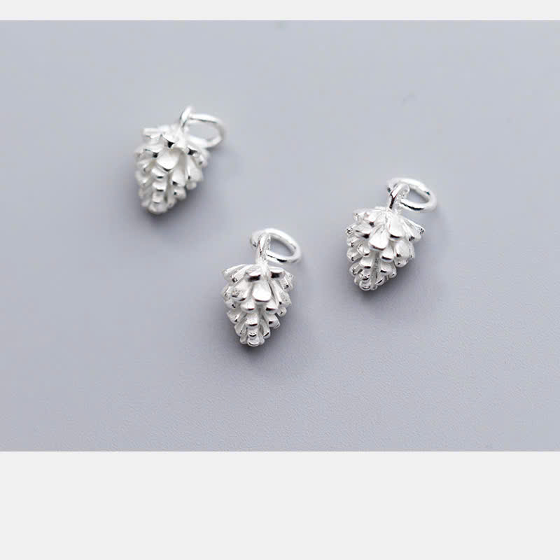 charm bạc quả thông rừng