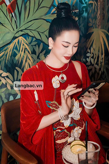 Hồng Anh 