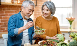 Vì sao người sau tuổi 60 nên ăn các thực phẩm giàu sắt?