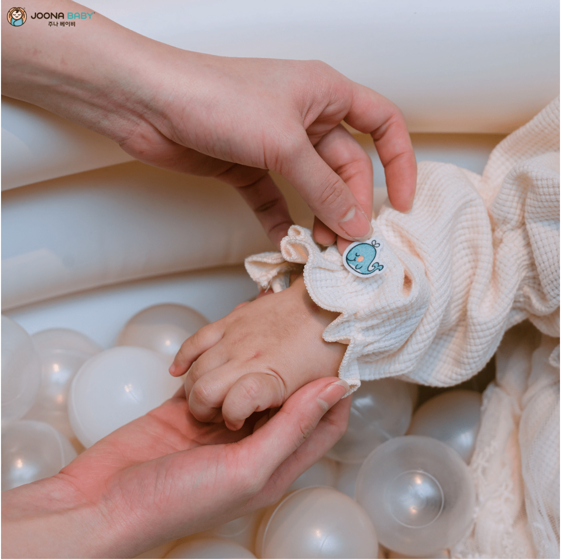 Hộp miếng dán chống muỗi cho bé Joona Baby Mozzie Guard+ 54 miếng