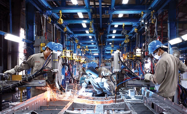 Vietnam pushes for high tech as investors pivot from China
