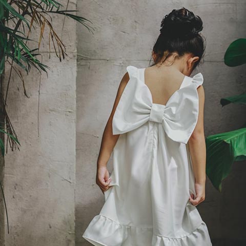 Set đầm công chúa màu trắng cho bé gái