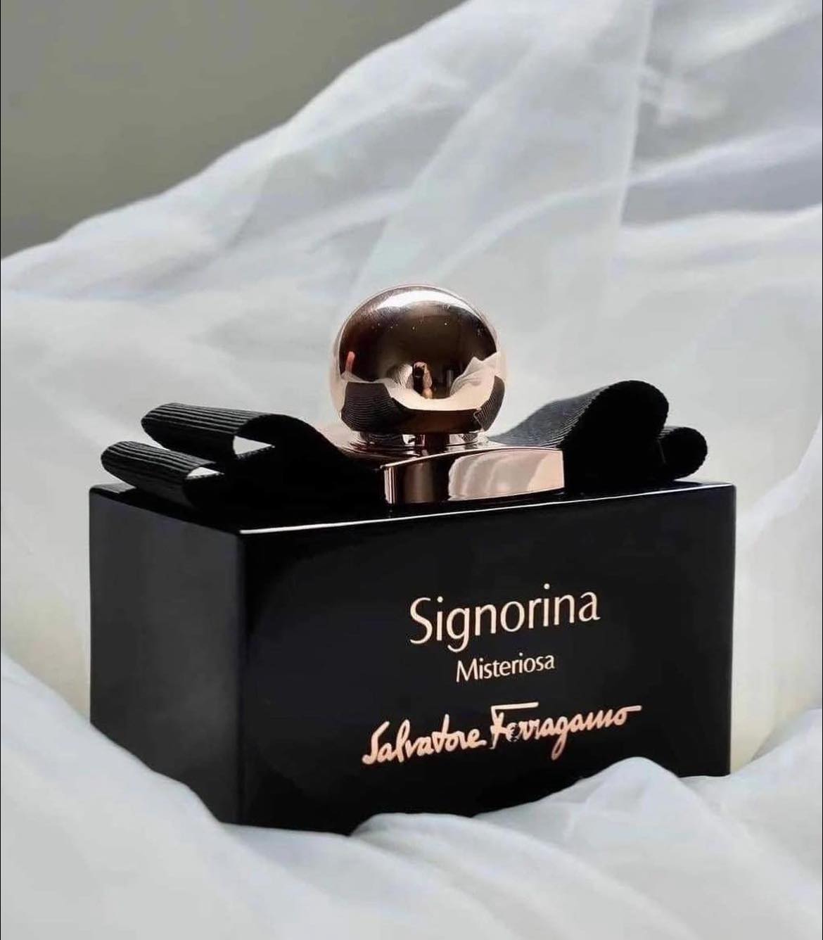 Salvatore Ferragamo Signorina Misteriosa