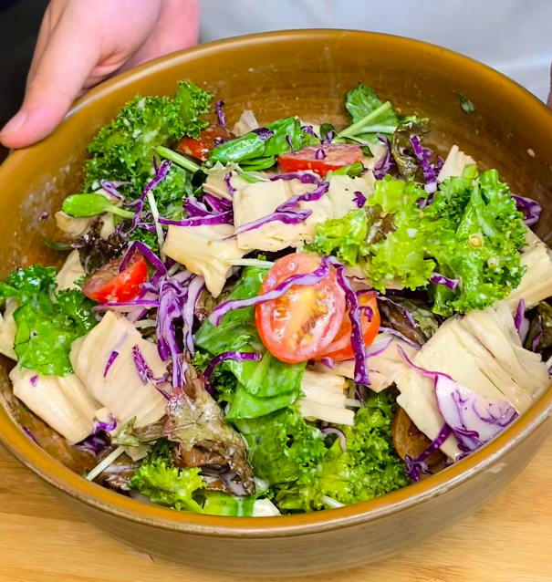 Salad Váng đậu sốt mè rang