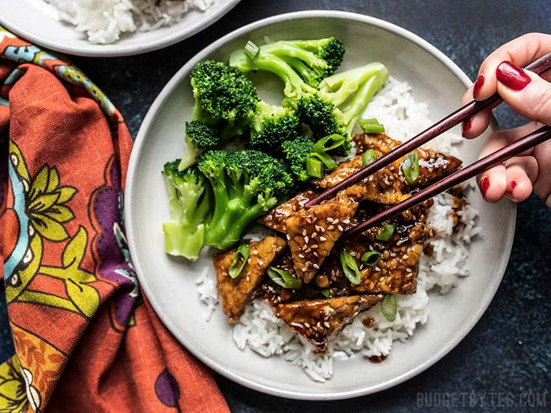 Tempeh sốt mè