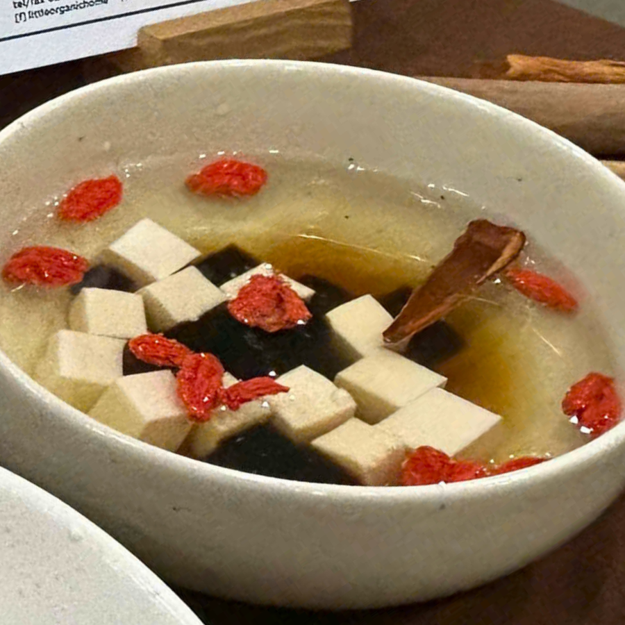 Chè kỷ tử đậu non