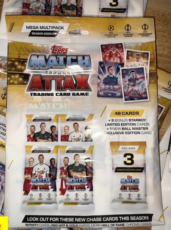 Gói thẻ bóng đá Topps Match Attax UCL Mega Multipack 2025/26