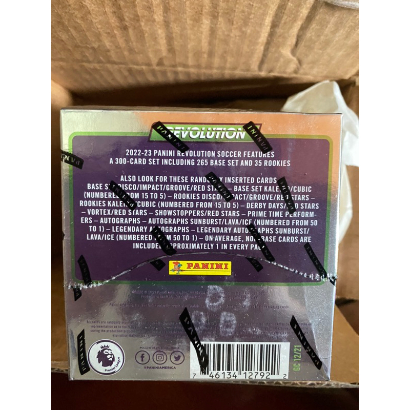 Hộp thẻ Panini Revolution EPL Tmall Box 2022/23