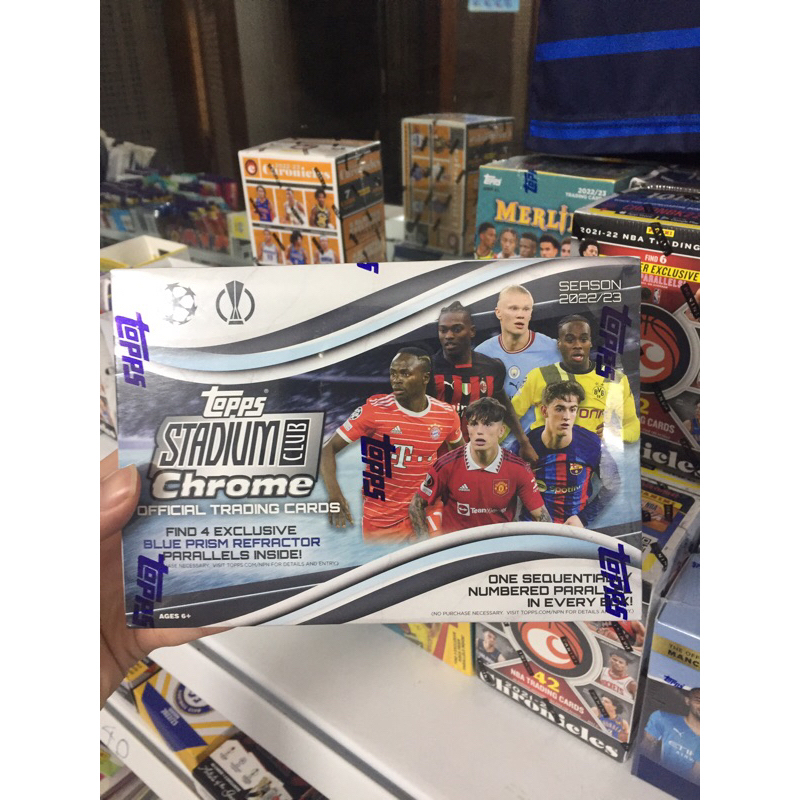 Hộp thẻ Topps Stadium Chrome 2022/23 Blaster Box