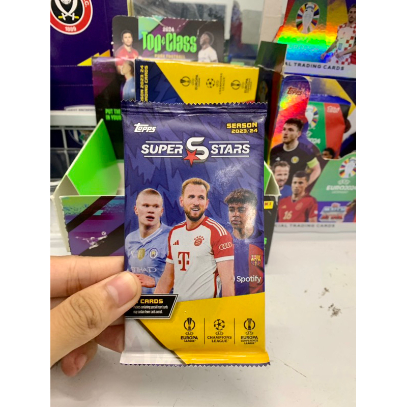 Gói thẻ Topps SuperStars Pack 2023/24