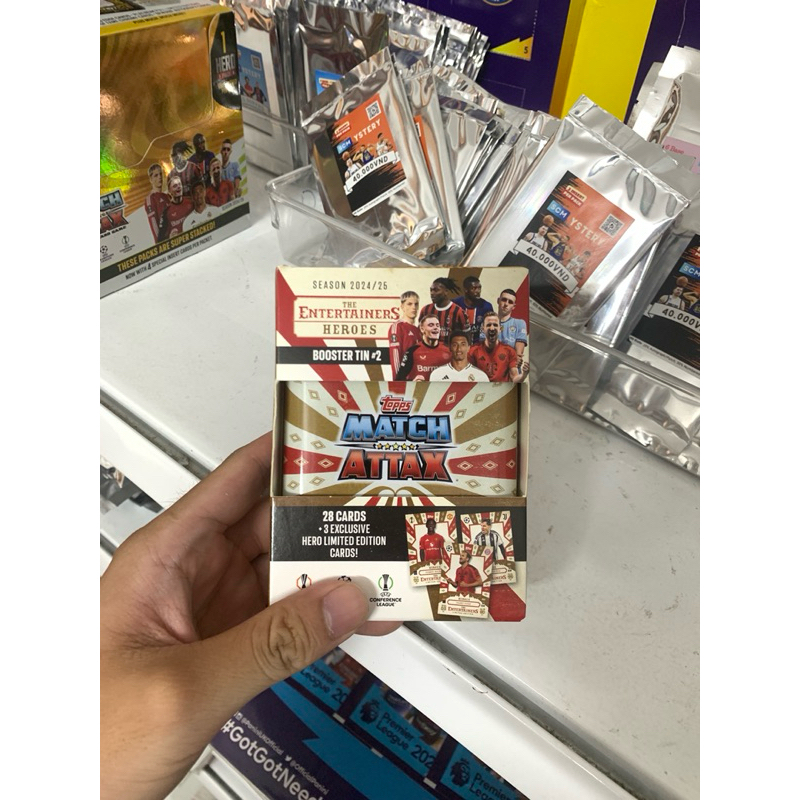 Hộp thẻ bóng đá Mini Tin Topps Match Attax 2024/25