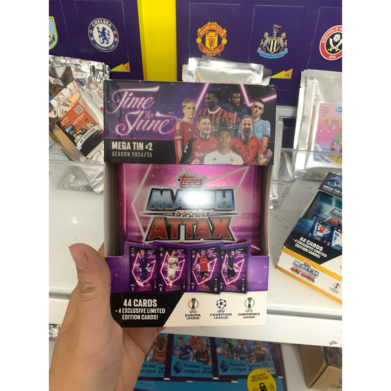 Hộp thẻ bóng đá Mega Tin Topps Match Attax 2024/25 Box