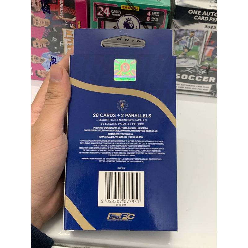 Hộp Thẻ Bóng Đá Topps Chelsea Fan Set 2024/25