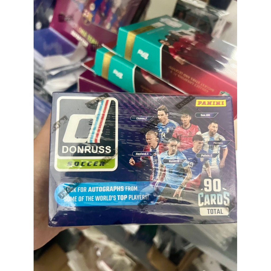 Hộp thẻ bóng đá Panini Donruss Soccer 2024/25