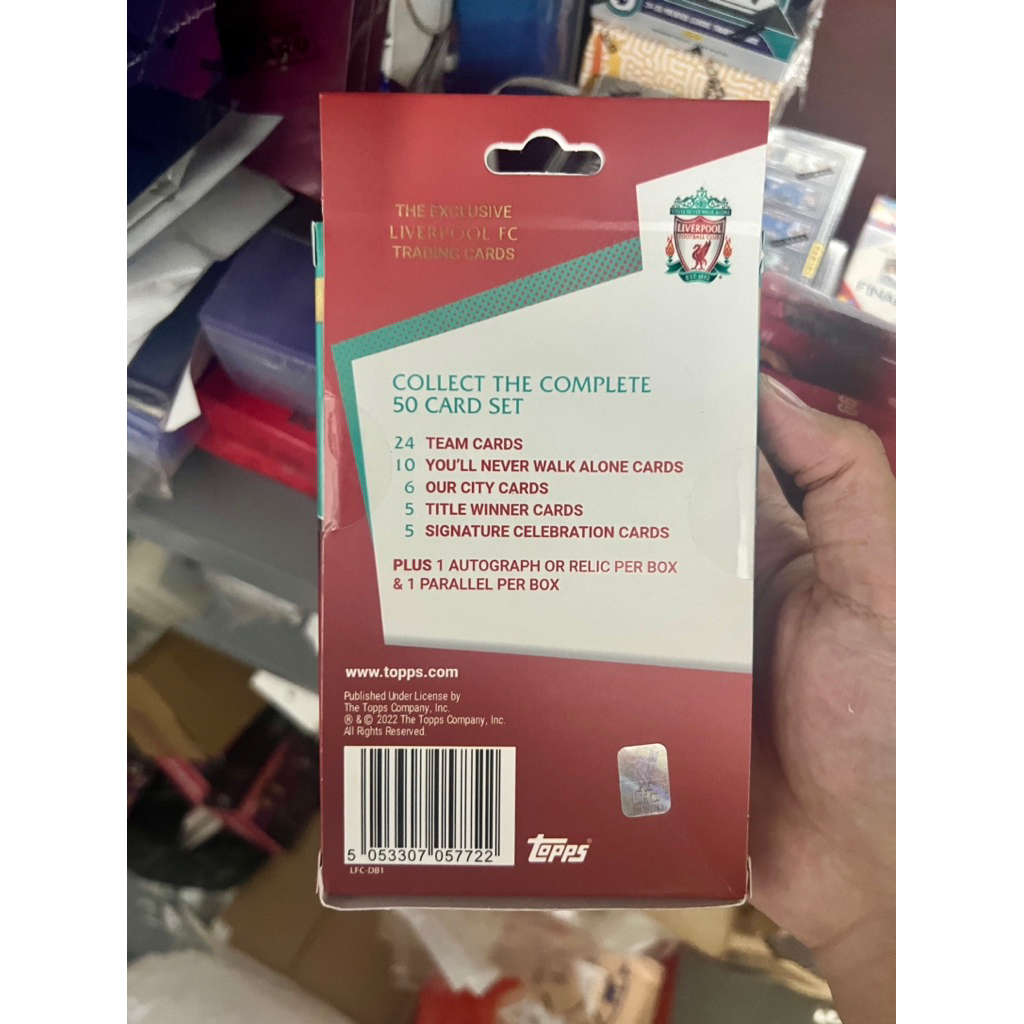 Hộp thẻ bóng đá Topps Liverpool Team Set 2021/22
