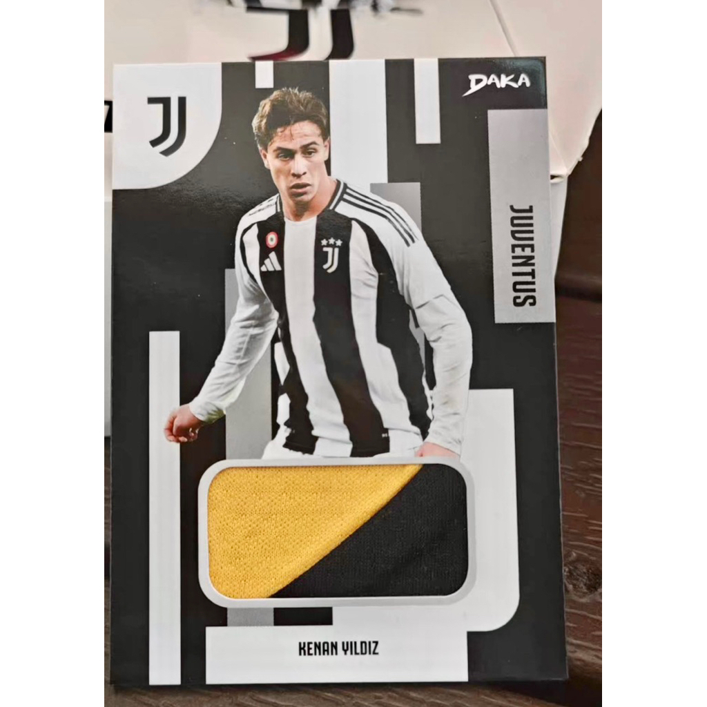 Hộp thẻ bóng đá Daka Juventus Box 2024/25