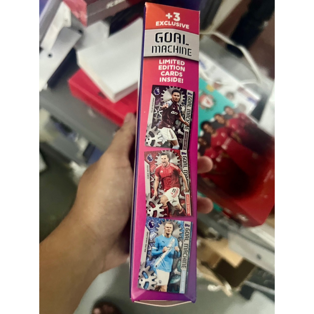 Hộp thẻ cầu thủ Topps Premier League Mega Tin 2025/26