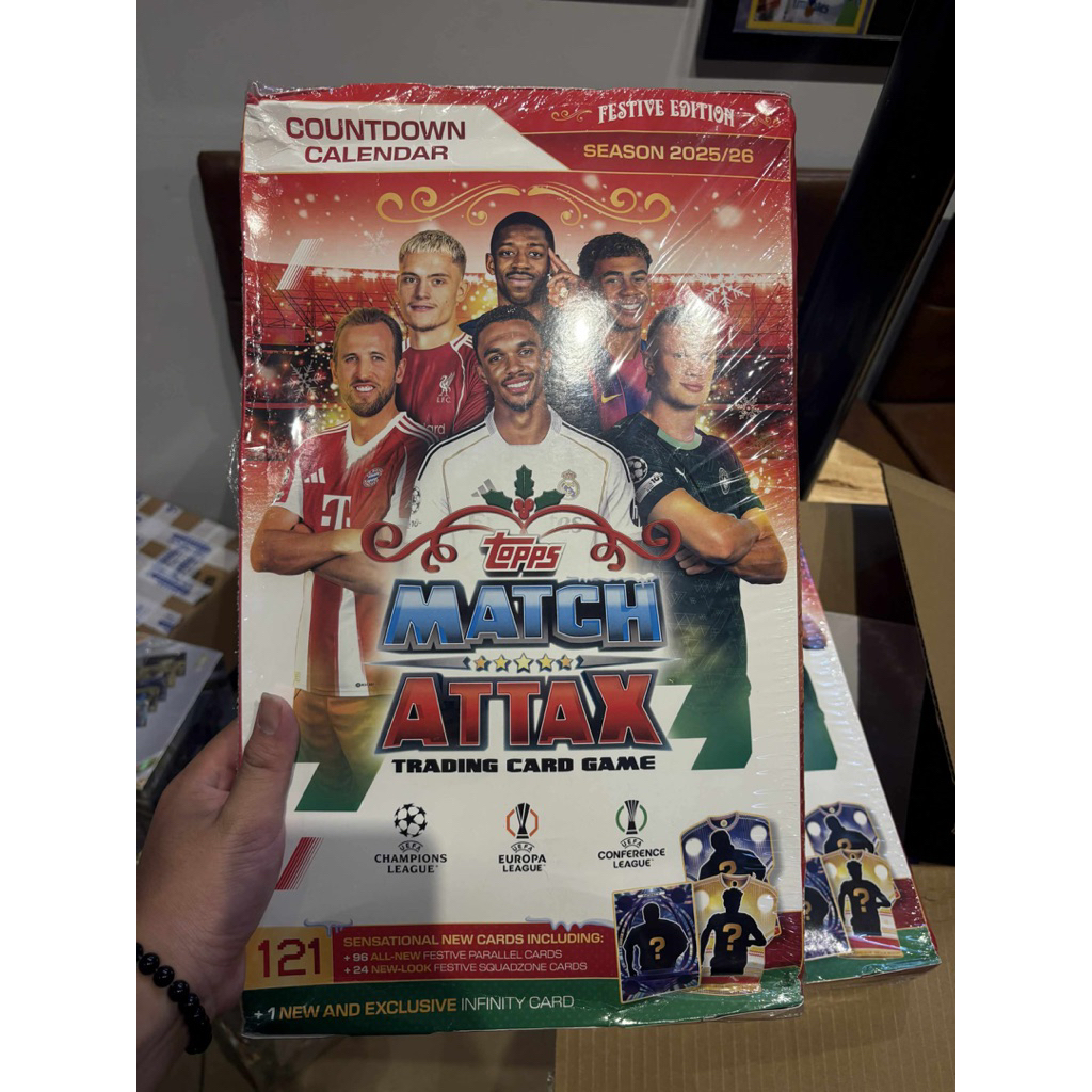 Hộp thẻ cầu thủ bóng đá Countdown Calendar Topps Match Attax UCL 2025/26