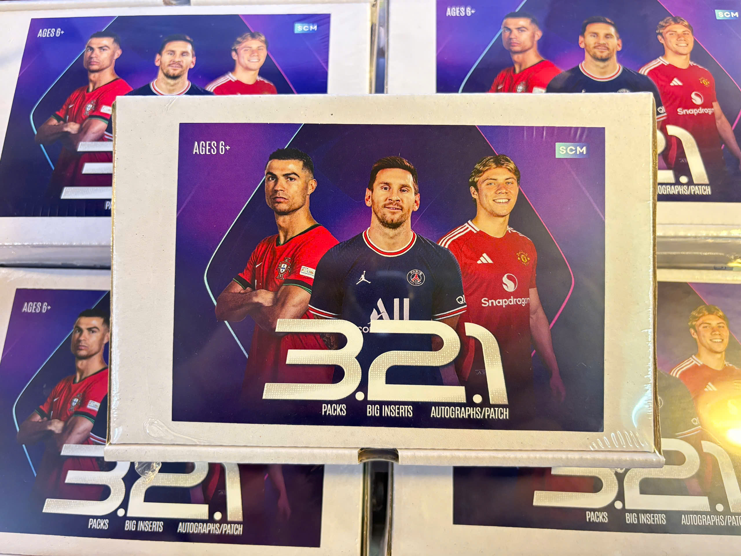 SCM 321 SOCCER HOBBY BOX