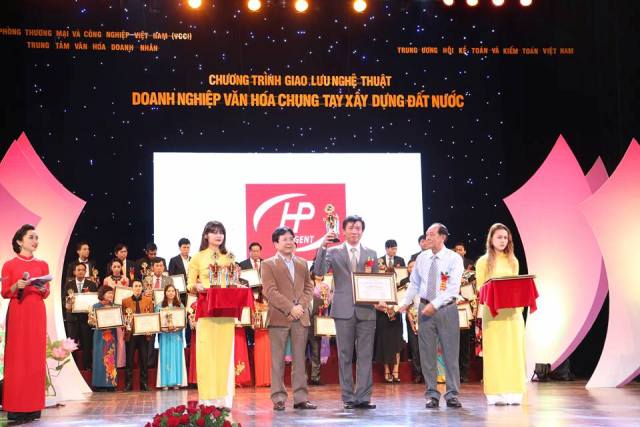 ARTEMIA VĨNH CHÂU - BẠC LIÊU : VƯƠN XA THƯƠNG HIỆU HÀNG VIỆT NAM CHẤT LƯỢNG CAO