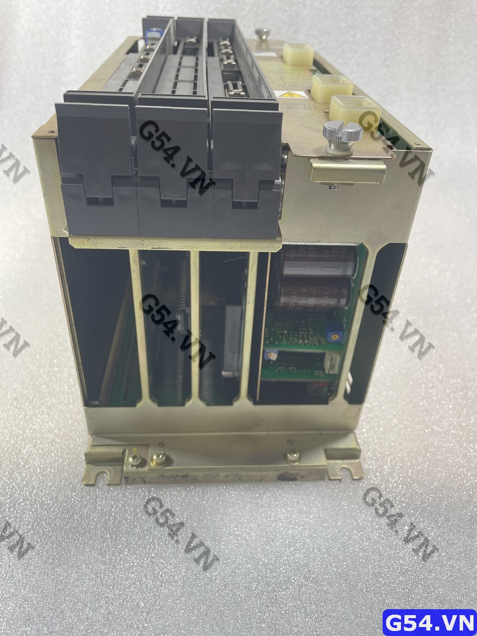 MAIN YASNAC J50 (controler J50)