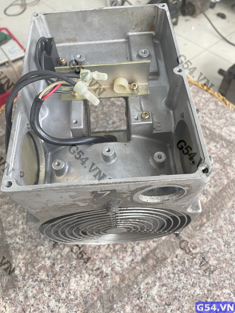 QUẠT MÔ TƠ TRỤC CHÍNH MITSUBISHI SJ-7.5