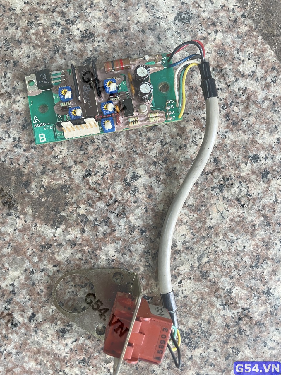 BO KHẾCH ĐẠI mắt trục chính MITSUBISHI (8 DÂY CÓ XUNG Z) TAMAGAWA 6590-608