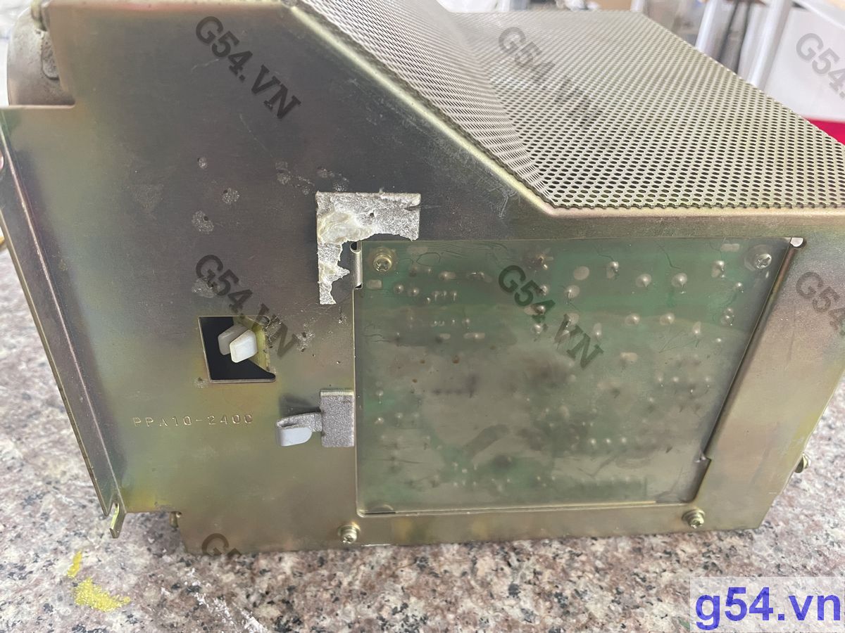 FCU-CR10 MDT962B-1A - Màn hình CRT đơn sắc 9" cho CNC Mitsubishi
