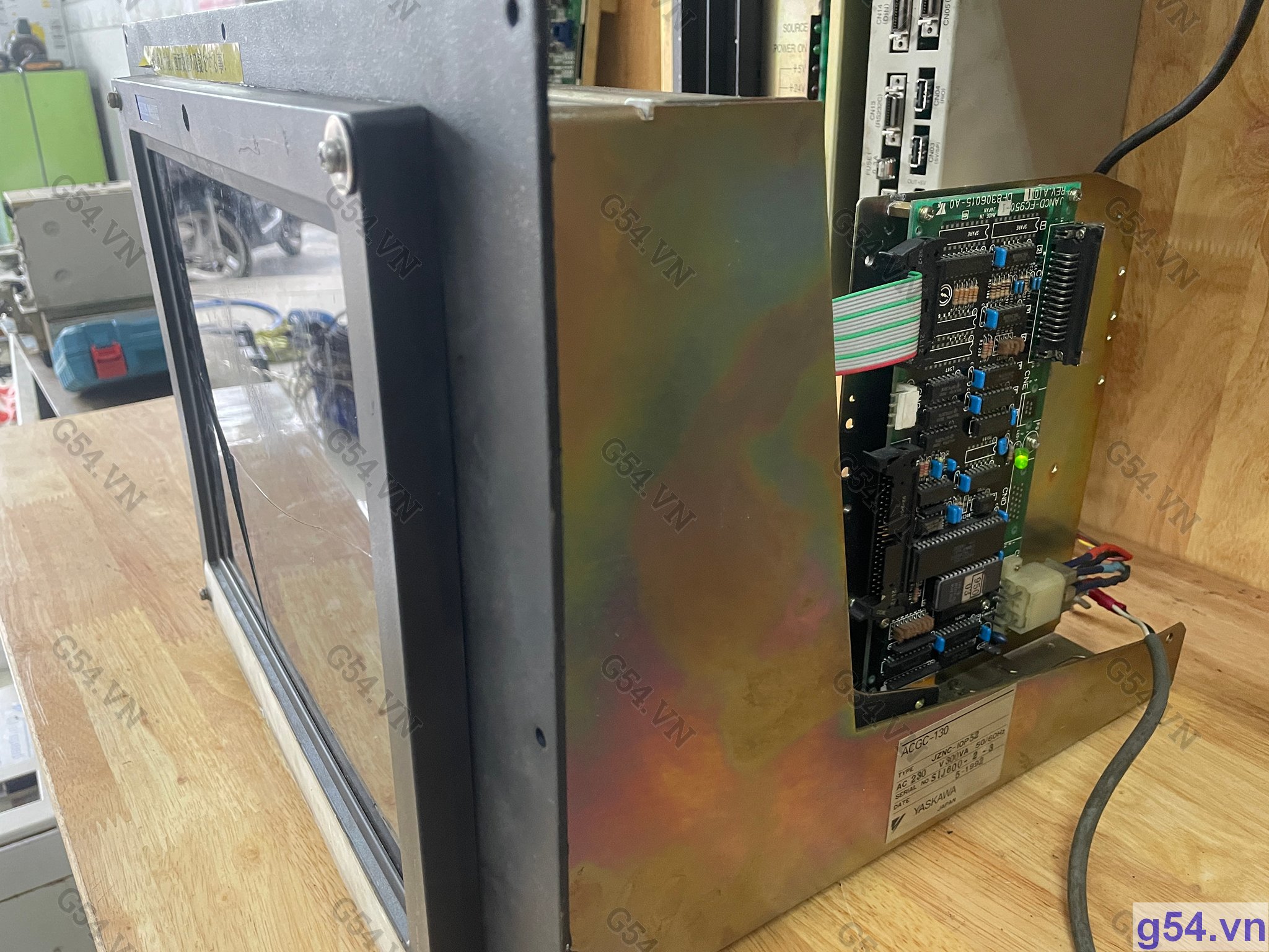 JANCD-FC950 Board màn hinh - ban phim 14" cho máy YASNAC i80 - Used