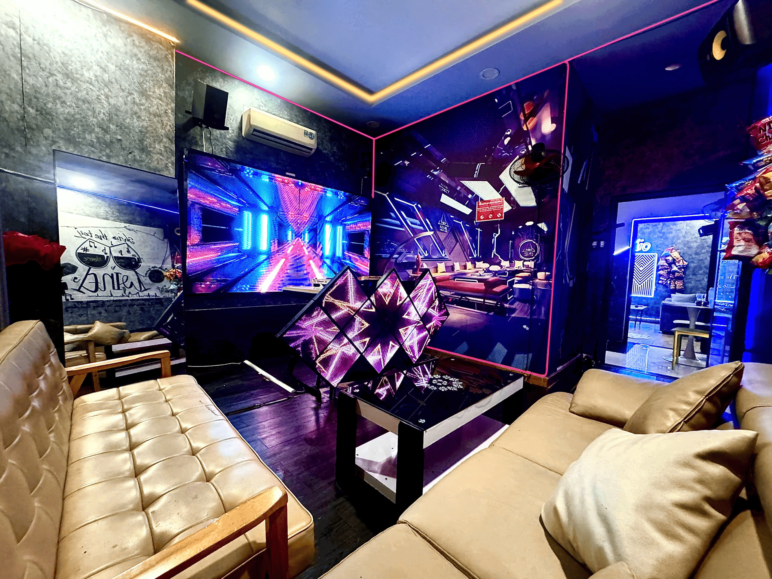 PHÒNG LIVESTREAM CHUYÊN NGHIỆP CATSSTUDIO