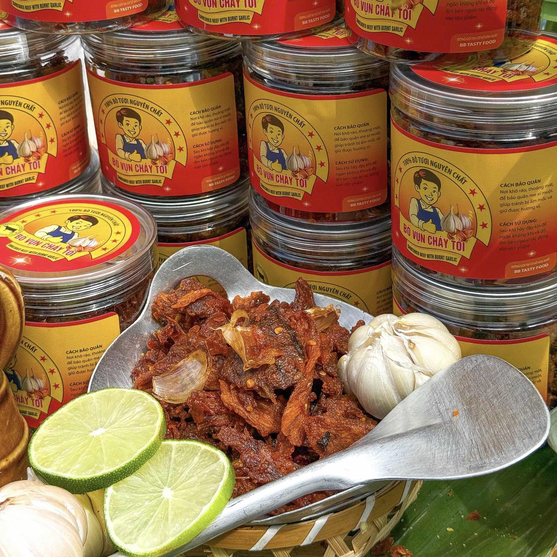 Khô Bò Vụn Cháy Tỏi 220gr – "Vụn" Nhưng Ngon & Chất, Mồi Bén Không Thể Thiếu