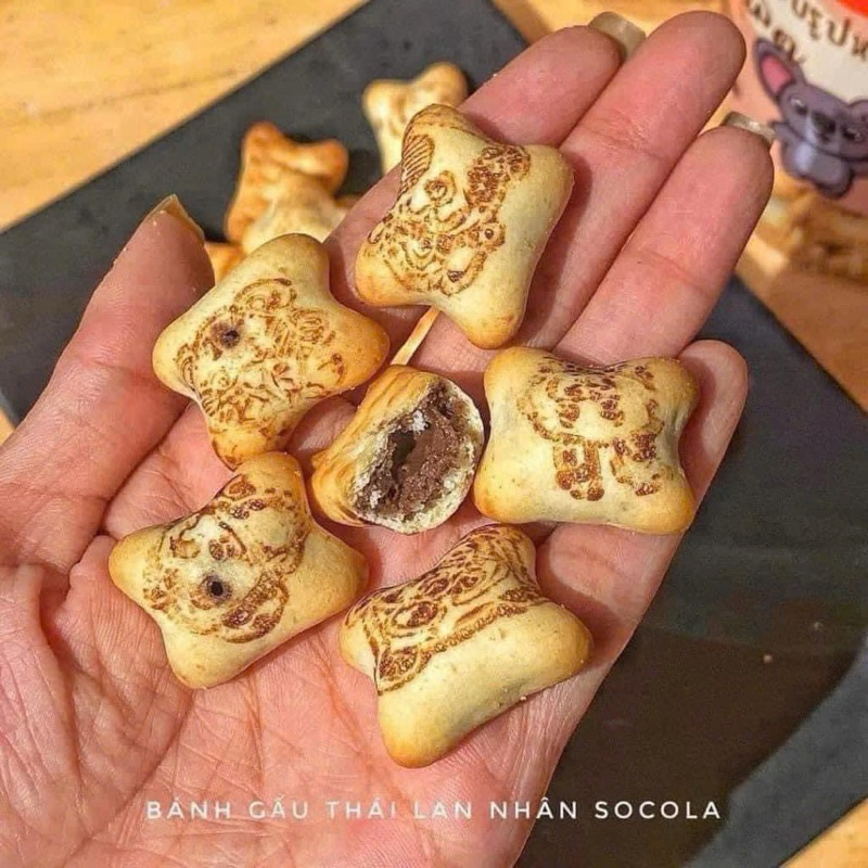 (NGUYÊN THÙNG) Bánh Gấu Nhân Kem Sữa Socola Thái Lan Hộp Thiếc Sang Trọng - Ăn Vặt Api Food