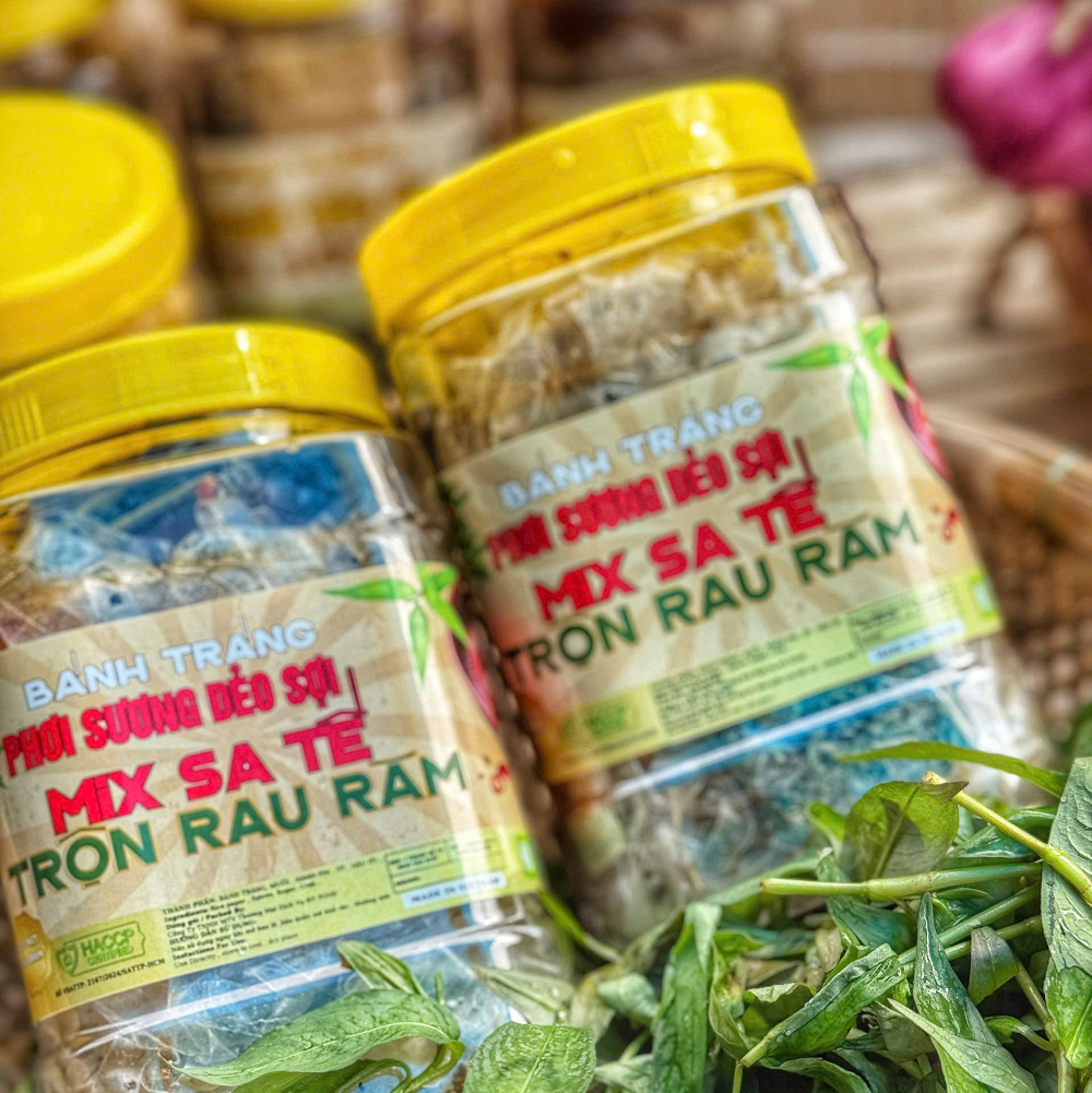 Bánh Tráng Phơi Sương Dẻo Mix Sa Tế Trộn Rau Răm - Ăn Vặt Api Food