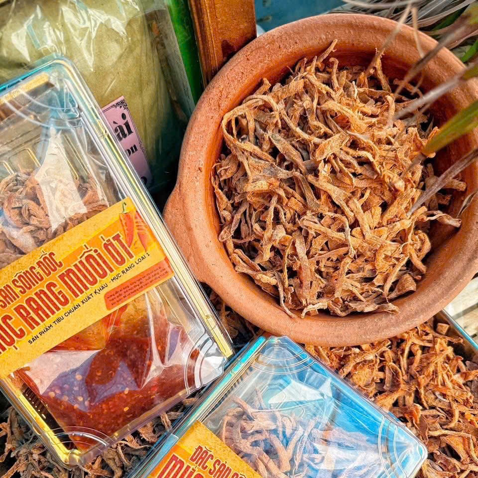 Khô Mực Rang Muối Ớt, Đậm Đà Vị Biển, Ngon Ngọt Từng Sợi 180gr, Đặc Sản Sông Đốc