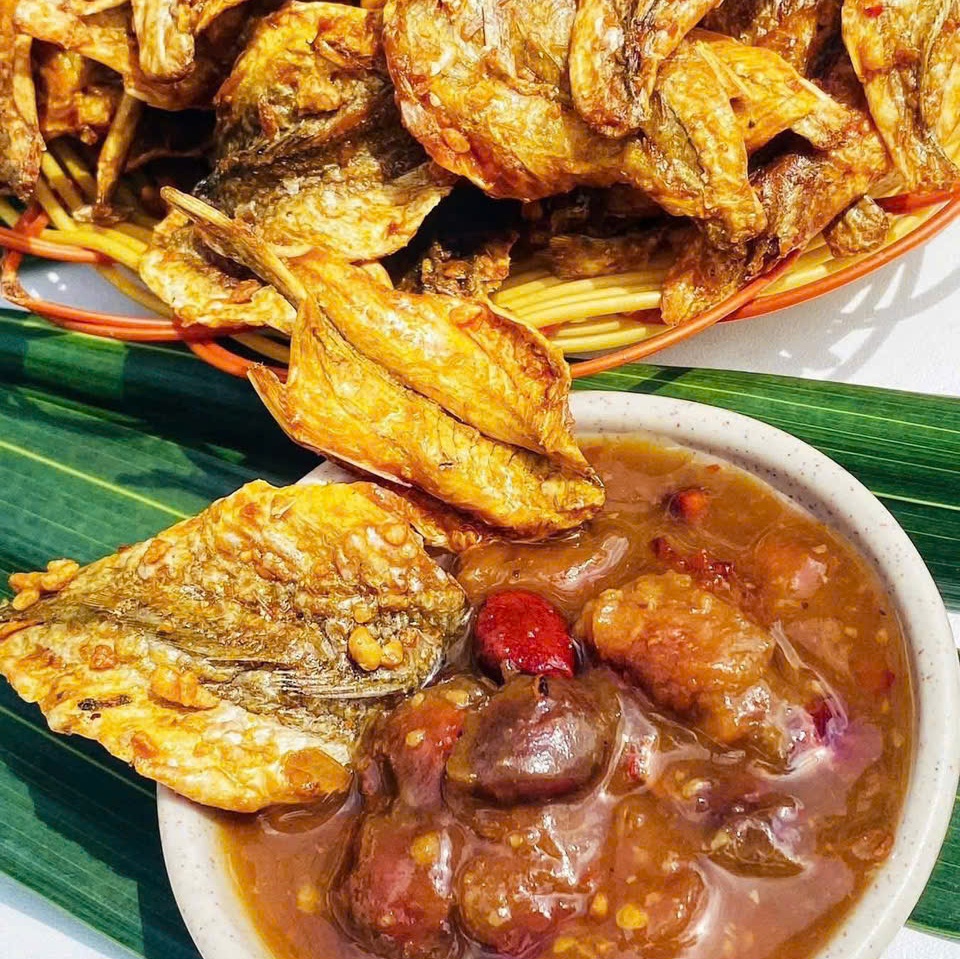 Khô Cá Đù Mắm Kẹo Phiên Bản Giòn Rụm Siêu Ngon 300gr