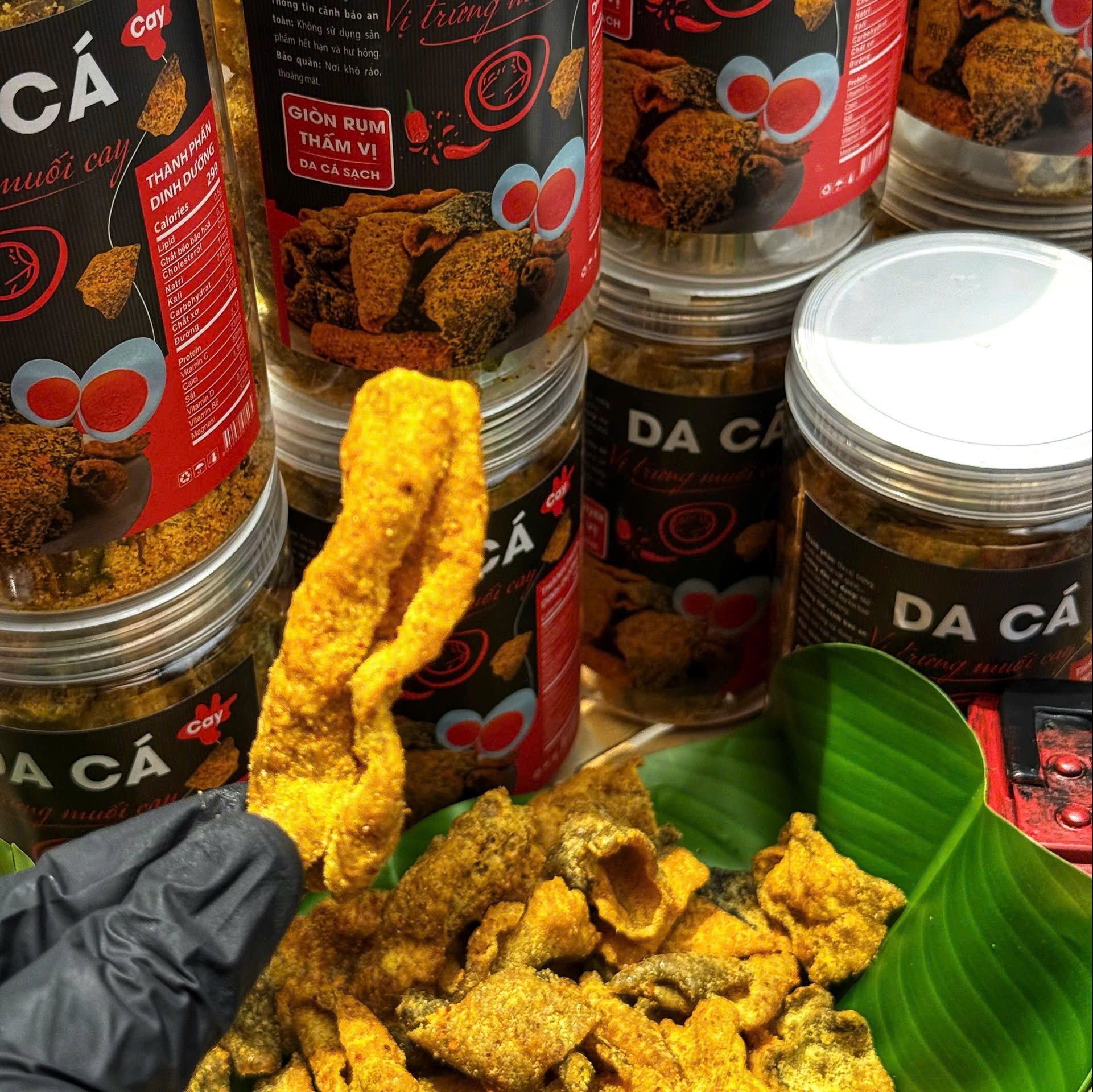 Da Cá Lắc Trứng Muối Cay Vàng Ống Giòn Tan 250gr