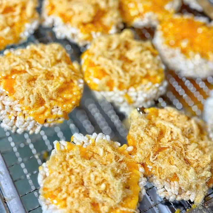 Cơm Cháy Chà Bông Mix Sốt Lava Vị Béo Mặn Ăn Siêu Ghiền 300gr