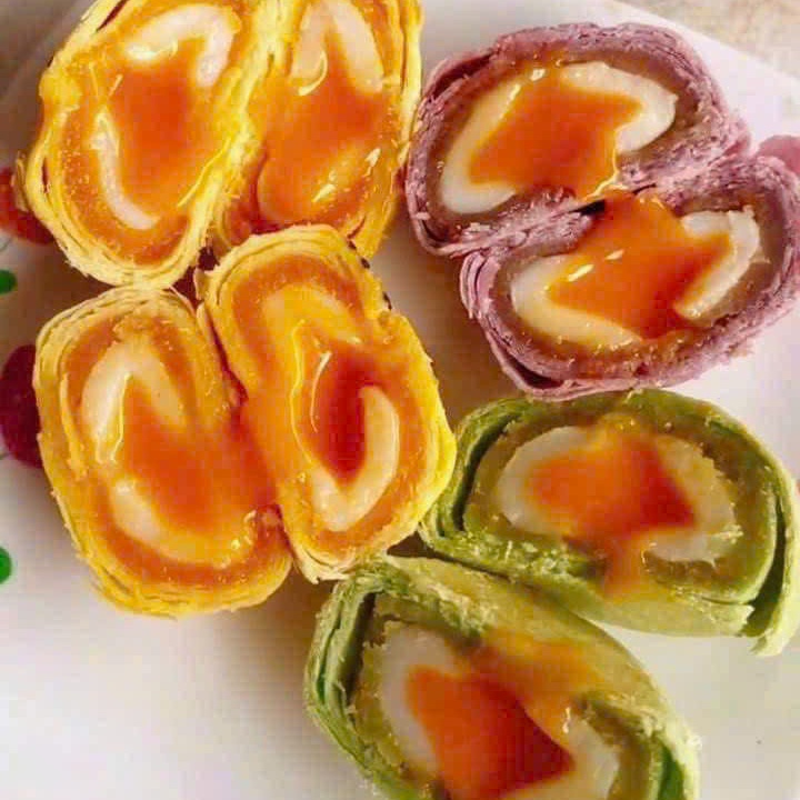 ( NGUYÊN THÙNG 20 HỘP ) Bánh Trứng Muối Tan Chảy Liu Xin Su Đài Loan 300gr ( Hộp 6 Cái ) ( VỊ MỚI )