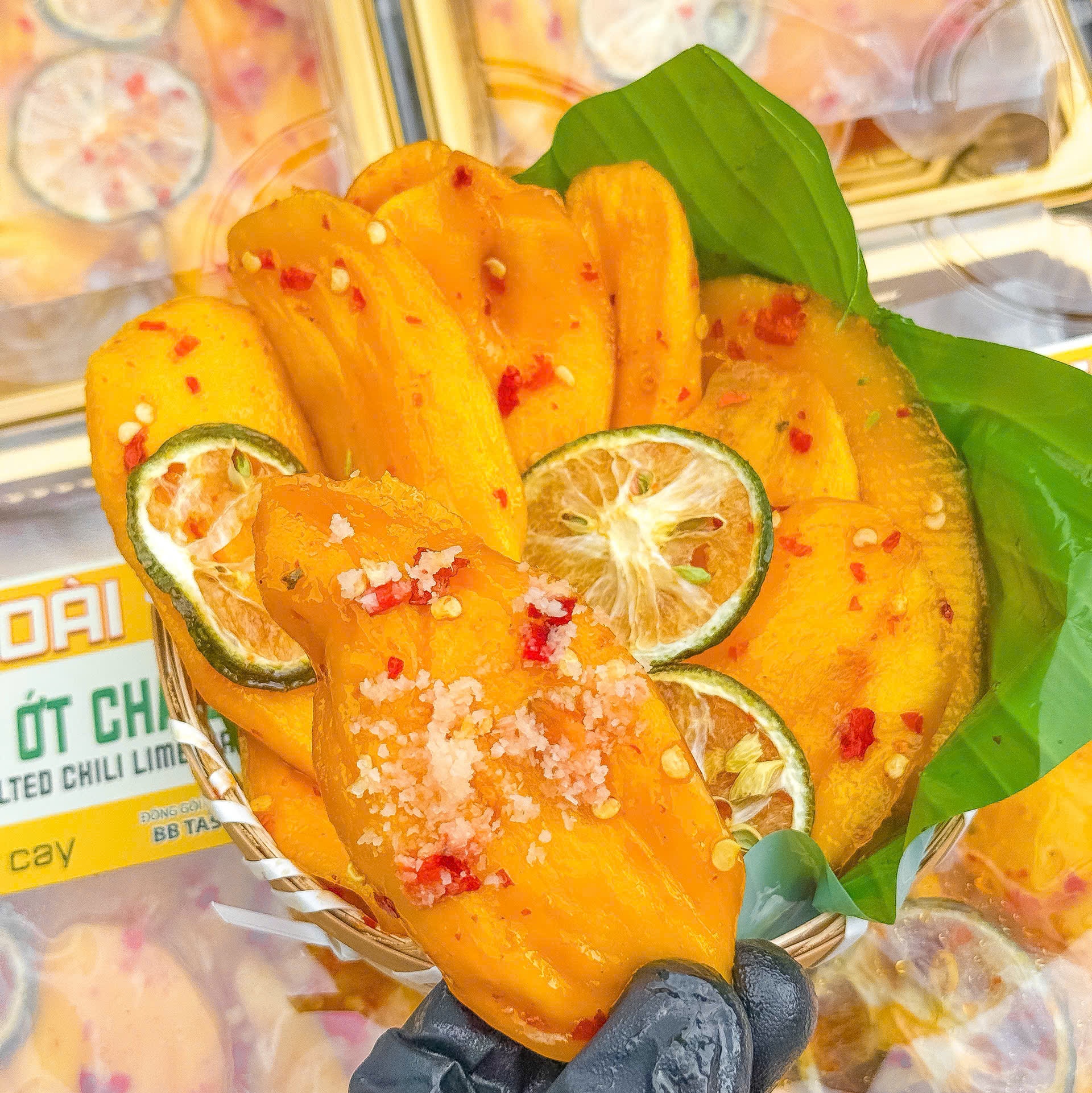 Xoài Lắc Muối Ớt Chanh Cay Mặn Ngọt, Chua Chua, Giòn Giòn Siêu Ngon 400gr