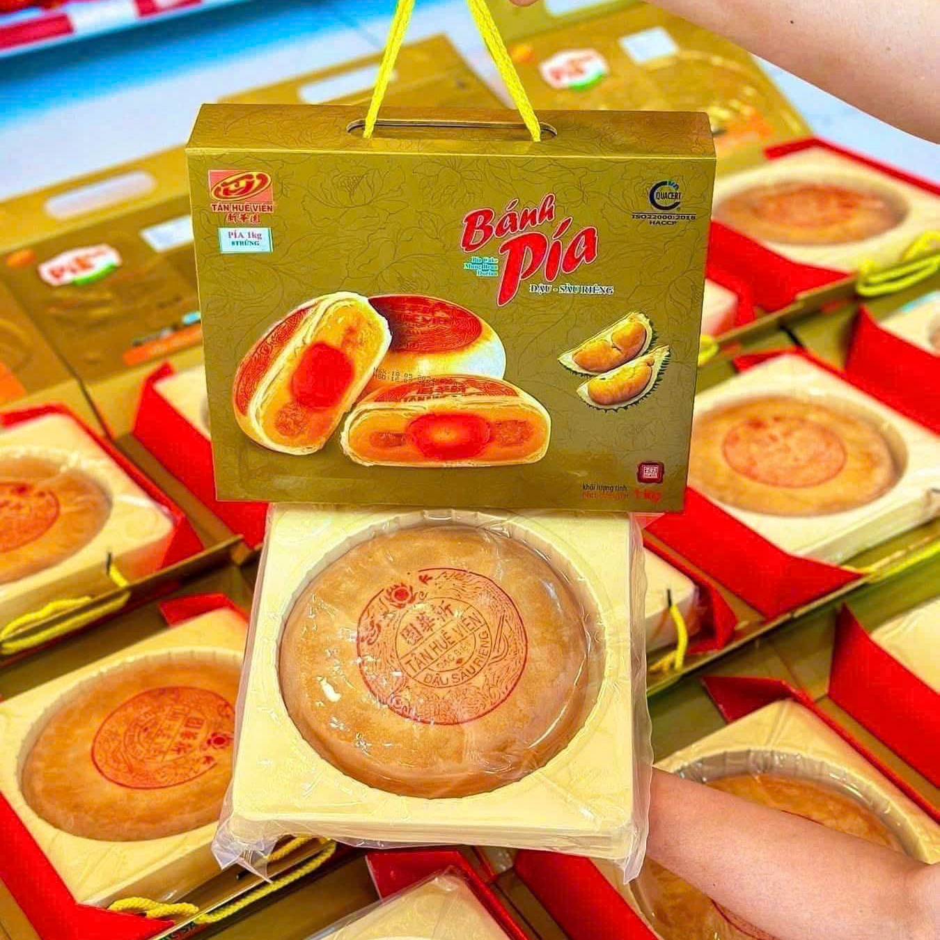 Bánh Pía Cao Cấp Tân Huê Viên – Phiên Bản Khổng Lồ 1KG ( 8 Trứng )