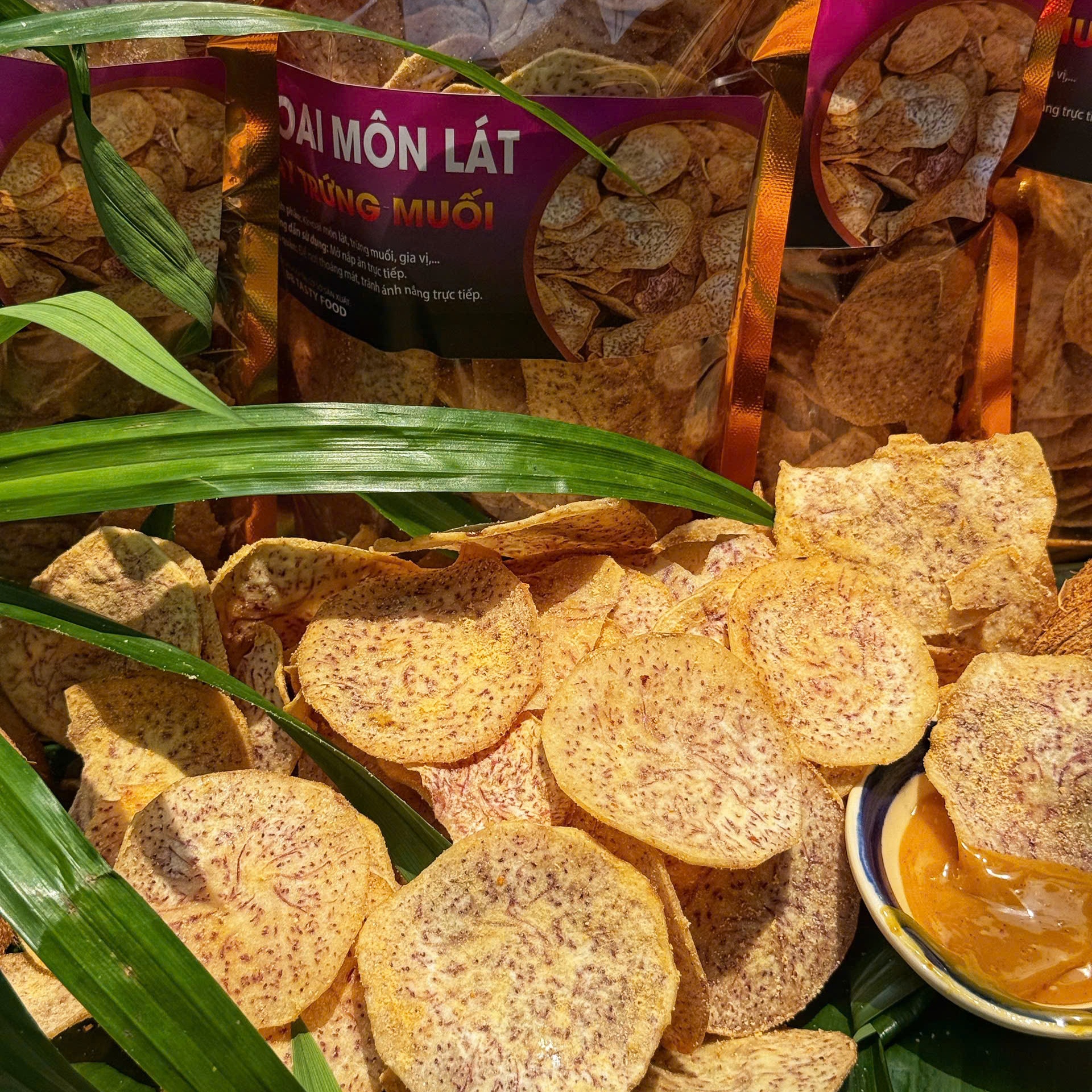 Khoai Môn Lát Sấy Trứng Muối, Giòn Tan, Béo Bùi, Đậm Đà Khó Cưỡng 200gr