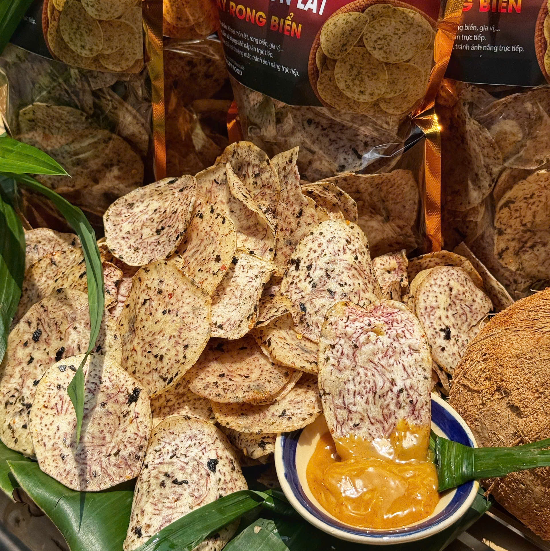 Khoai Môn Lát Sấy Rong Biển Sốt Mắm Sệt - Đậm Đà Khó Cưỡng 200gr