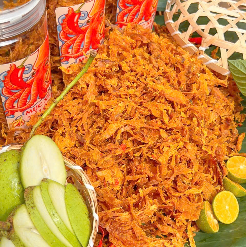 Mực Xé Tỏi Ớt 250gr, Cay Nồng Đậm Đà, Càng Ăn Càng Ghiền