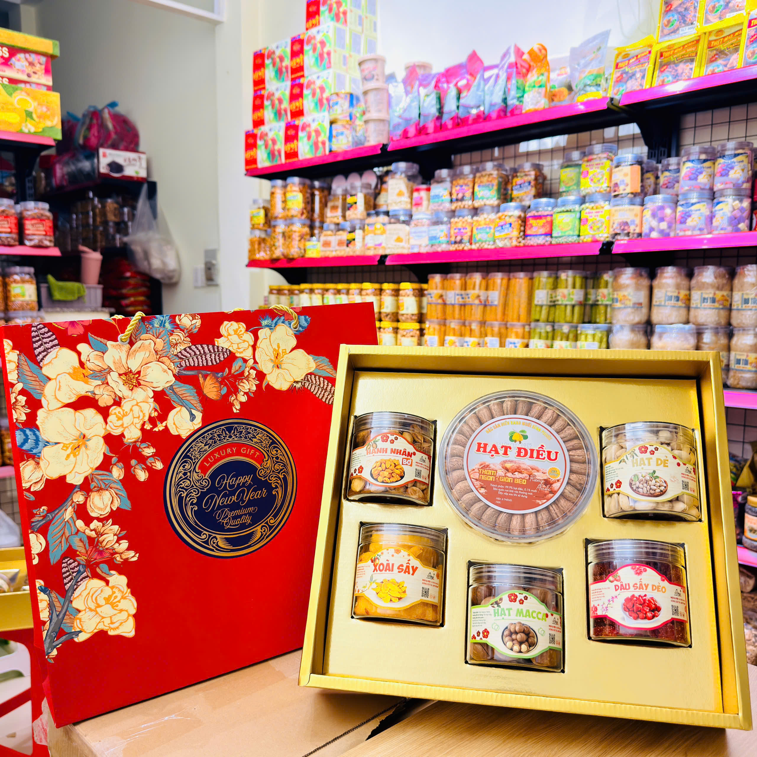 HỘP QUÀ TẾT CAO CẤP – SET 6 LOẠI HẠT DINH DƯỠNG & TRÁI CÂY