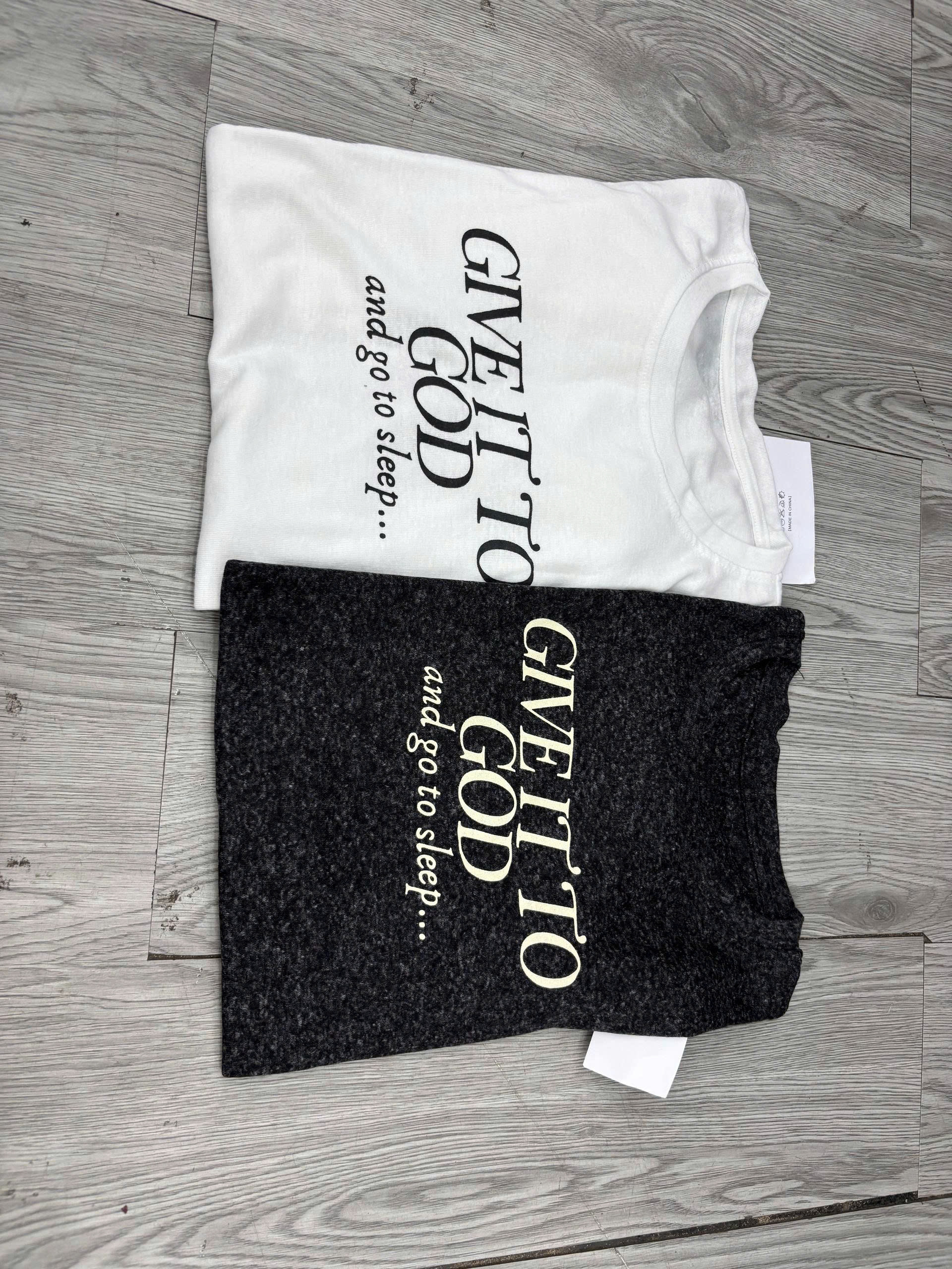 Áo phông QB nữ chữ GIVE IT TO GOD form rộng phong cách tối giản trẻ trung năng động thời trang B8
