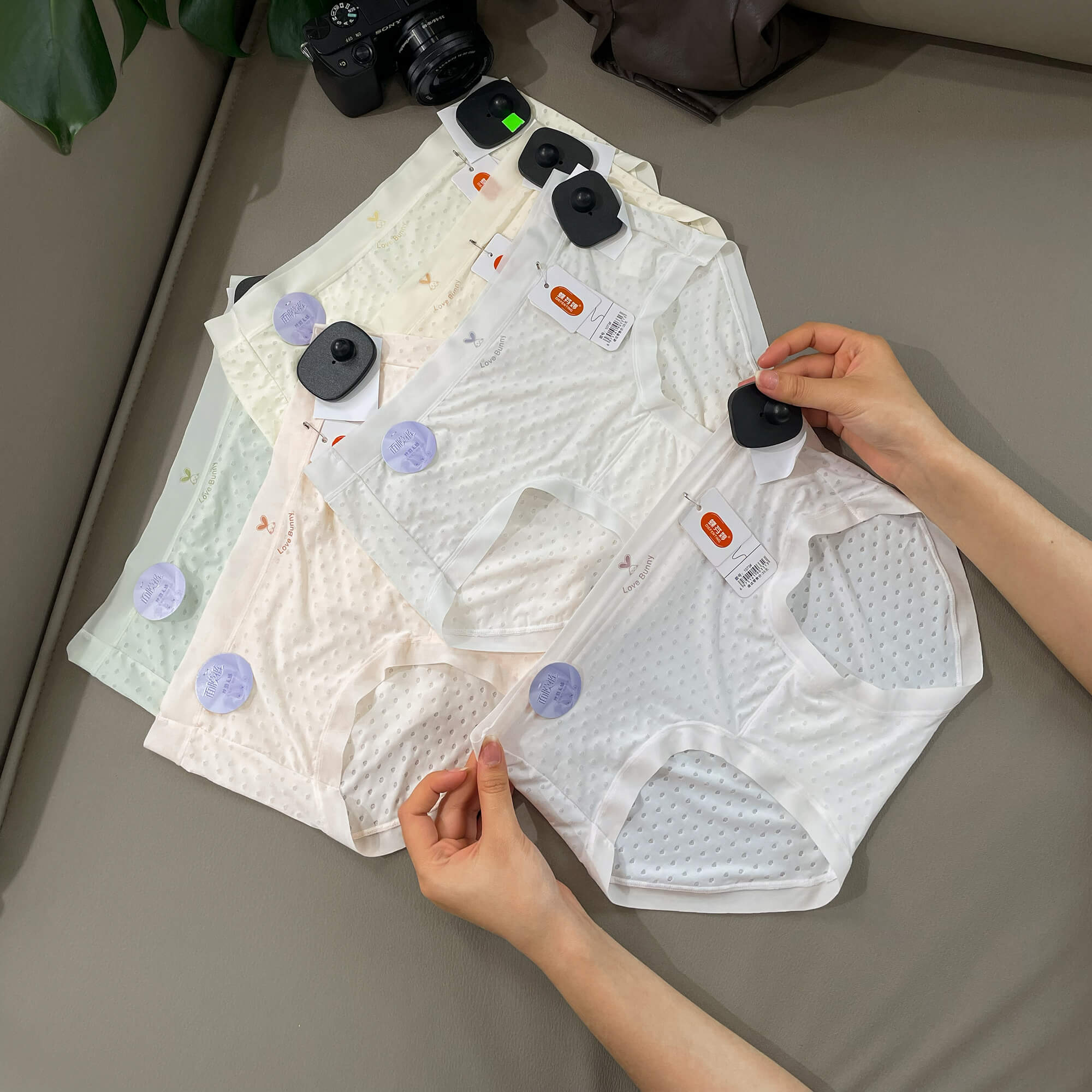 Quần lót nữ QB cotton thoáng khí co giãn 4 chiều phối họa tiết đáng yêu 16E