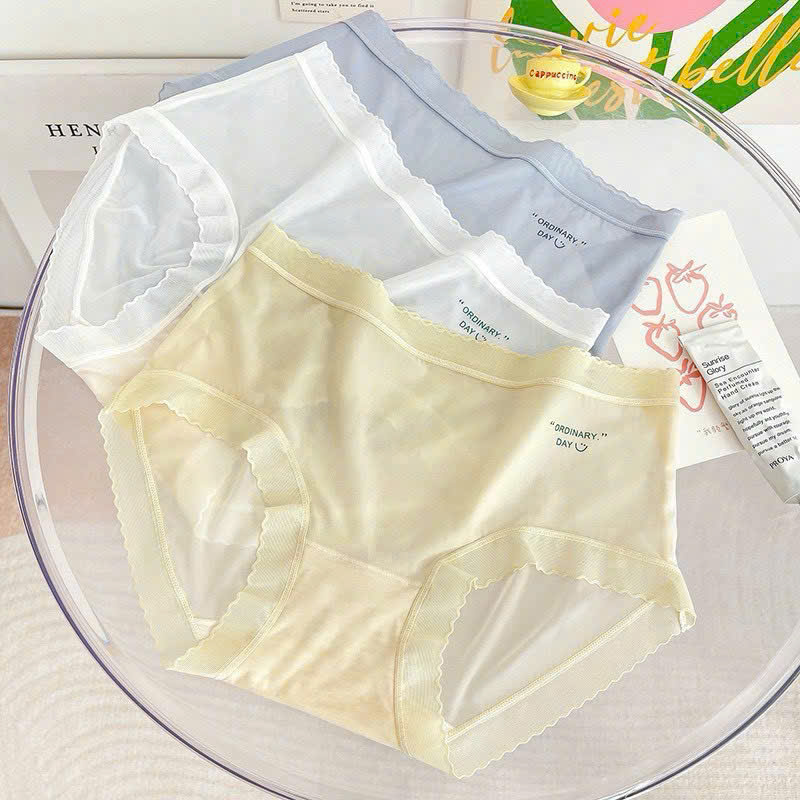 Quần lót nữ QB trơn viền lượn sóng phối chữ “ORDINARY DAY” 16E