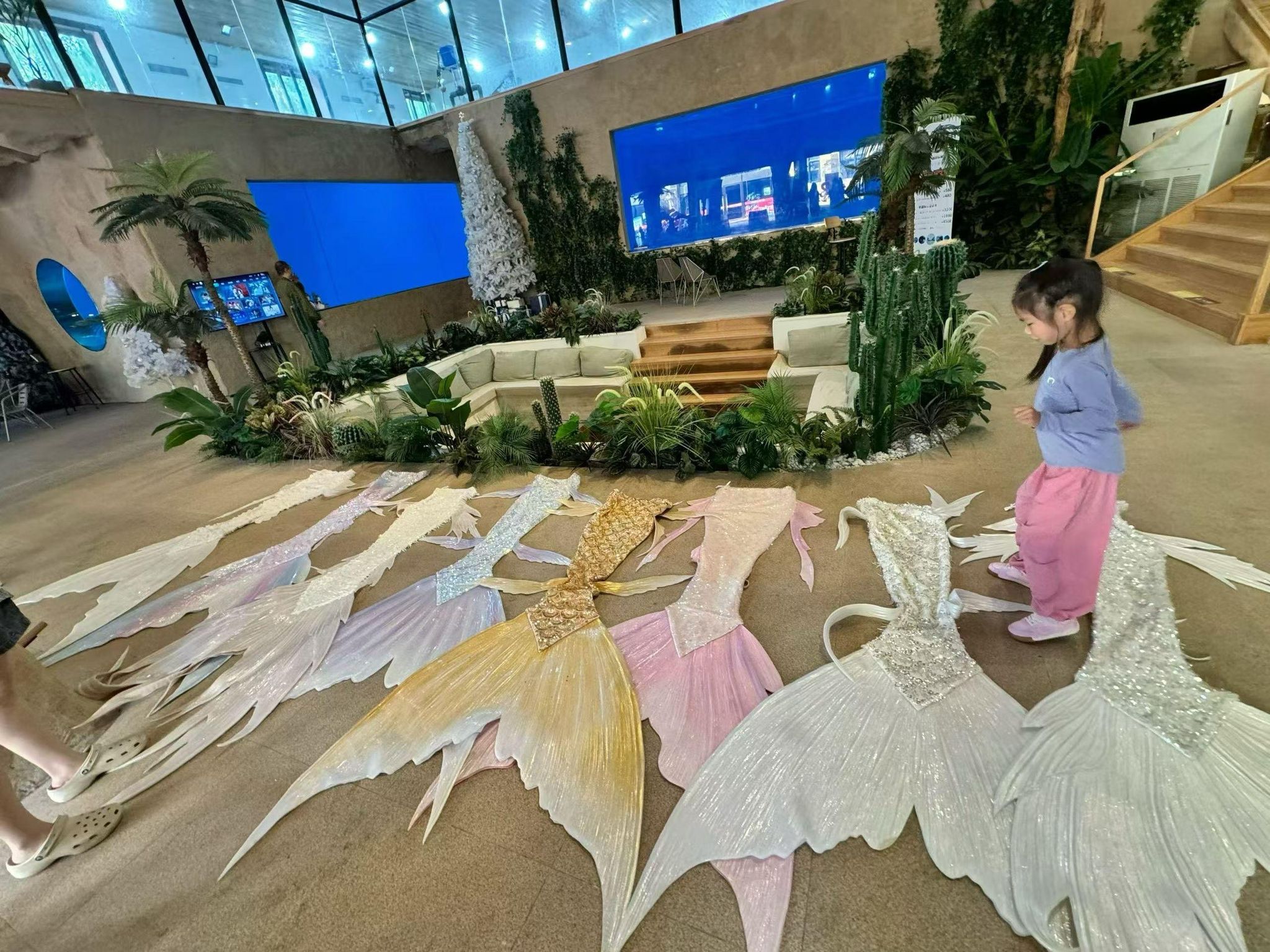 Bán đuôi nàng tiên cá huyền bí tặng khoá học lặn quốc tế PADI mermaid